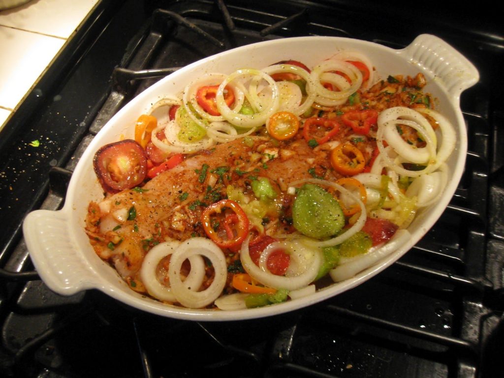 طريقة عمل طاجين سمك الهامور مع صوص الطحينة