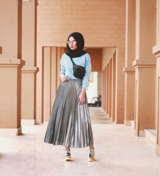 تنورة بليسيه لماعة